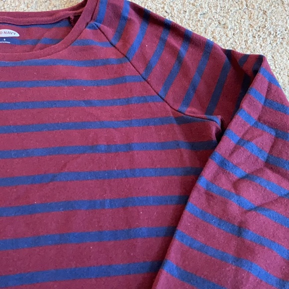 Old Navy Maroon Striped Knit Long Sleeve - Picture 4 of 5